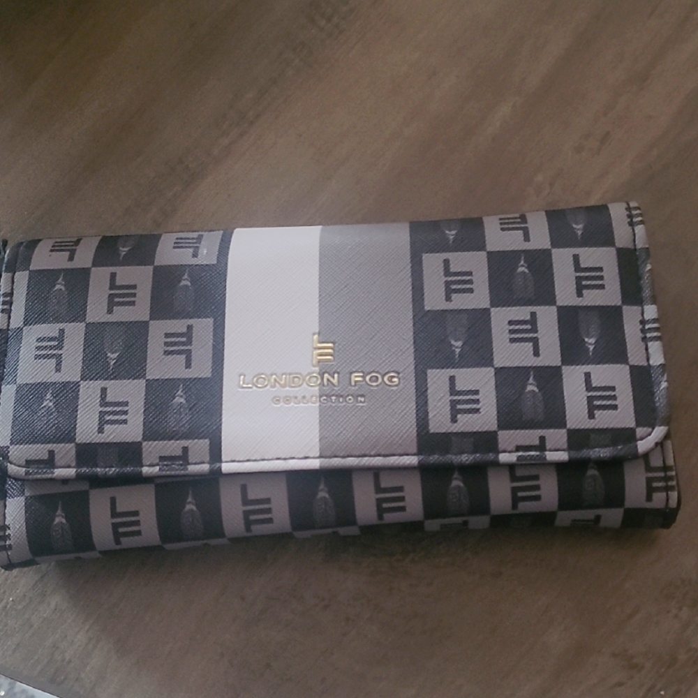 Ladie's Wallet